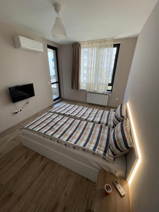 Apartment Movie Flats *
